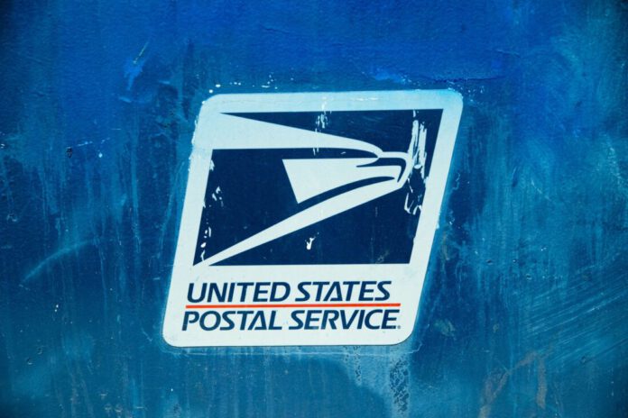 Tarjeta American Express sobre fondo azul
